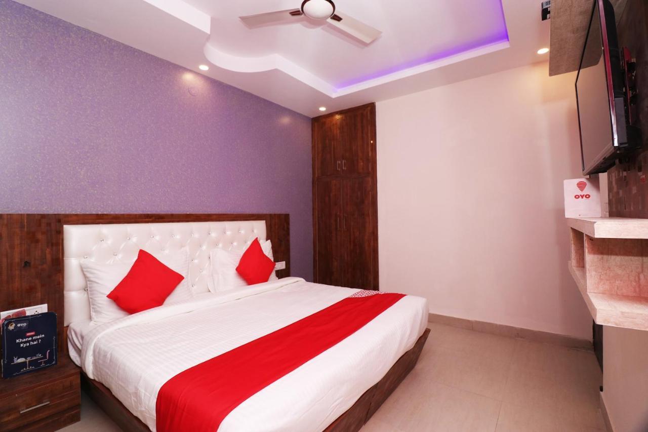 Oyo 25130 Hotel Royal Inn Нью-Дели Экстерьер фото